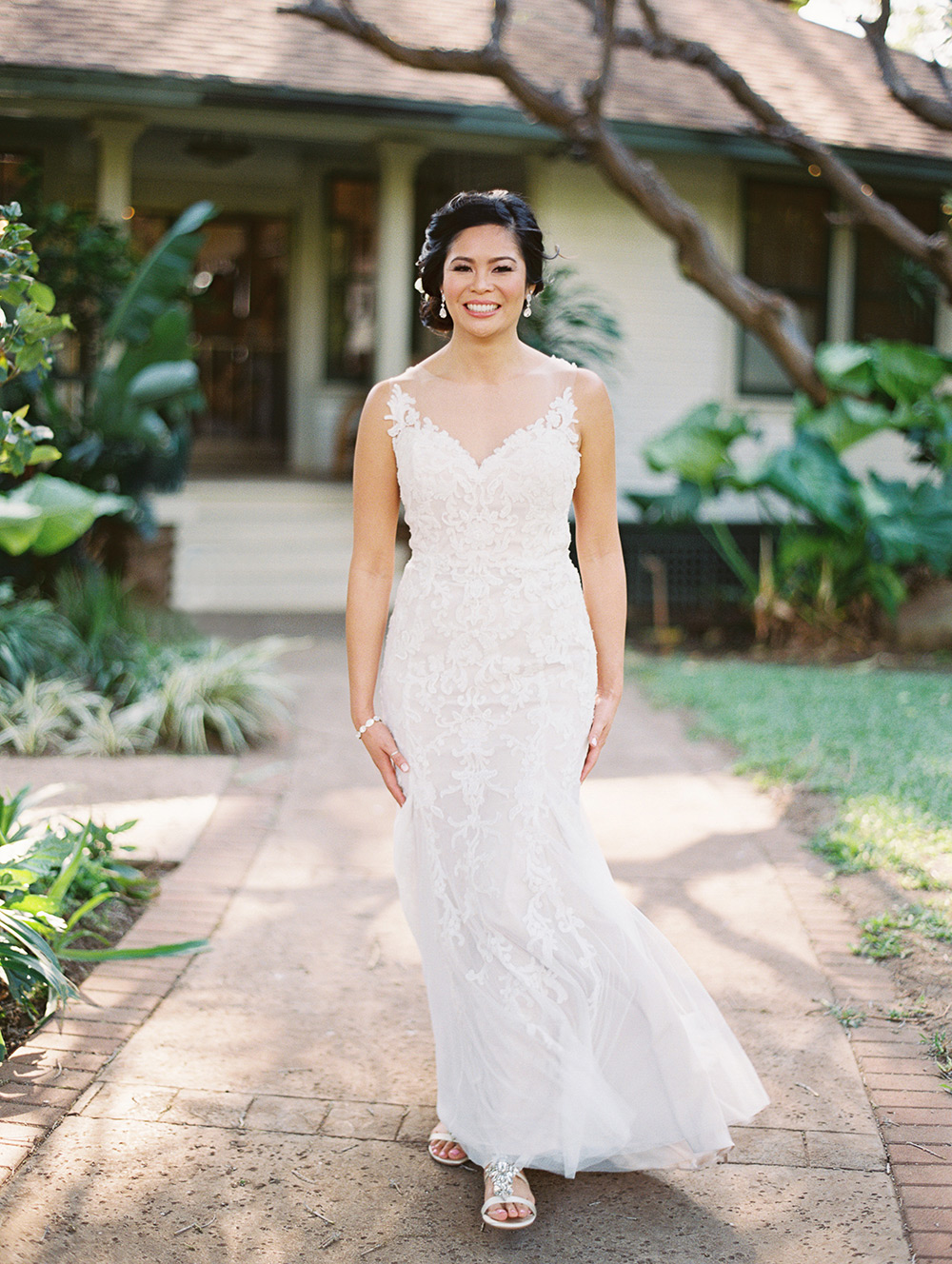 Maui-Wedding-Photographer-Olowalu-Plantation-House-Destination-Wedding-First-Look-Portraits-Jana-Dillon-Photography-02