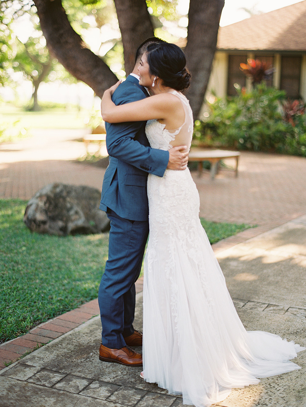 Maui-Wedding-Photographer-Olowalu-Plantation-House-Destination-Wedding-First-Look-Portraits-Jana-Dillon-Photography-07