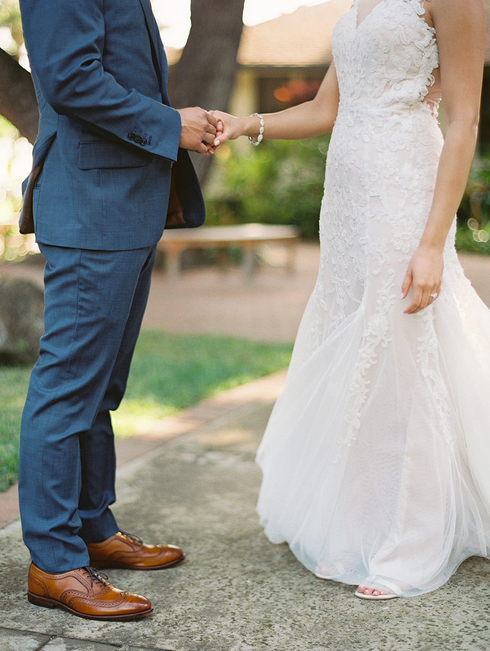 Maui-Wedding-Photographer-Olowalu-Plantation-House-Destination-Wedding-First-Look-Portraits-Jana-Dillon-Photography-09