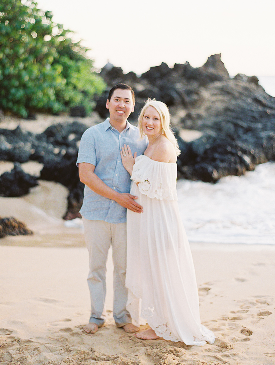 Jana-Dillon-Photography-Destination-Hawaii-Maui-Wedding-Photographer-Maternity-Beach-Portraits-Makena-Cove-3