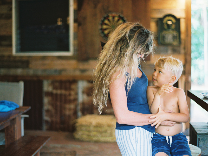 JanaDillonPhotography-Lifestyle-Family-Children-Portraits-Session-Hawaii-Maui-Photographer-14